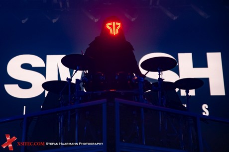 SMASH INTO PIECES | 2022-11-25 SMASH INTO PIECES | 2022-11-25